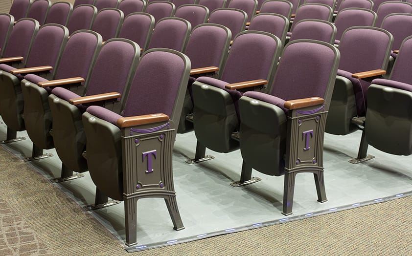 Quattro fixed seating Nostalgia series